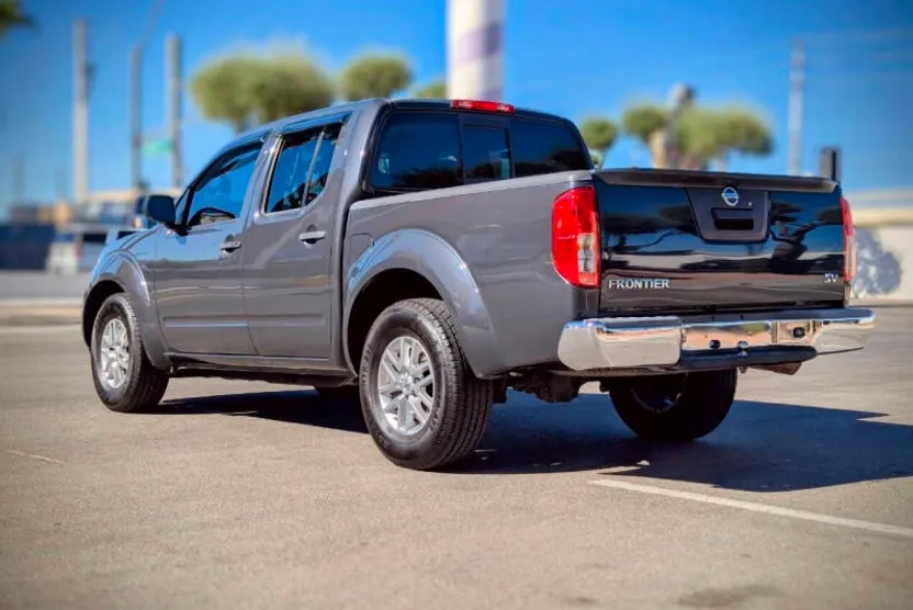 2015 Nissan Frontier S photo 1