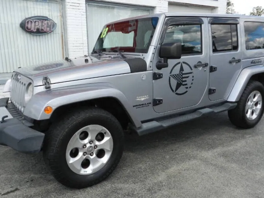 2013 Jeep Wrangler Unlimited Sahara photo 1