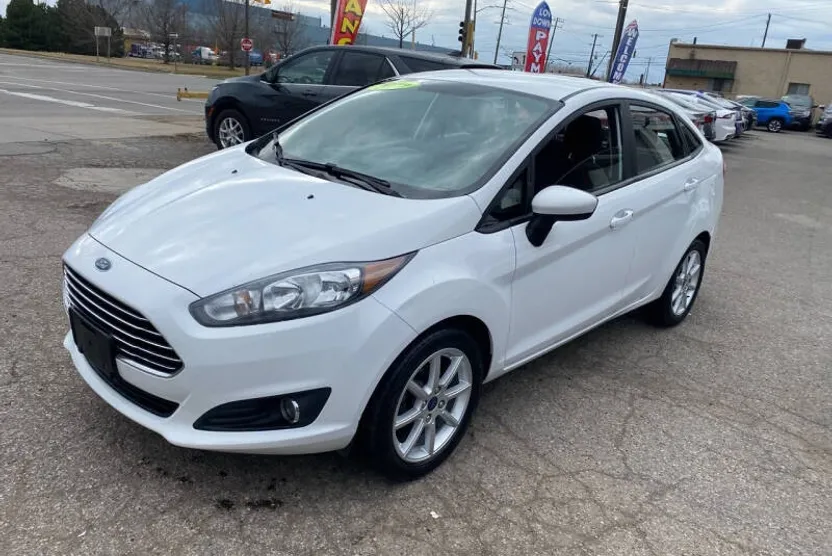 2019 Ford Fiesta SE photo 1