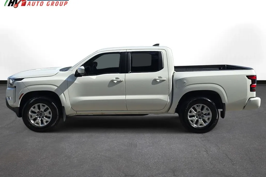 2024 Nissan Frontier SV photo 1