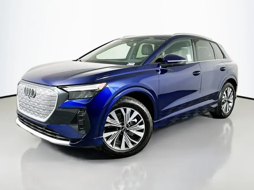 2023 Audi Q4 40 E-tron Premium photo 1