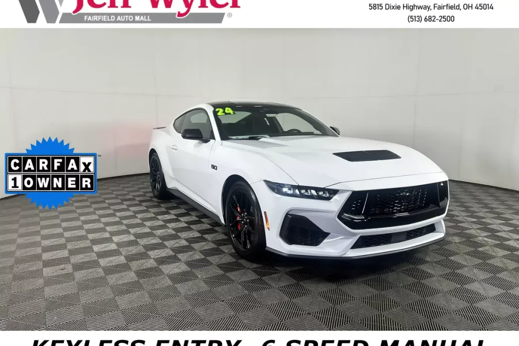 2024 Ford Mustang GT photo 1