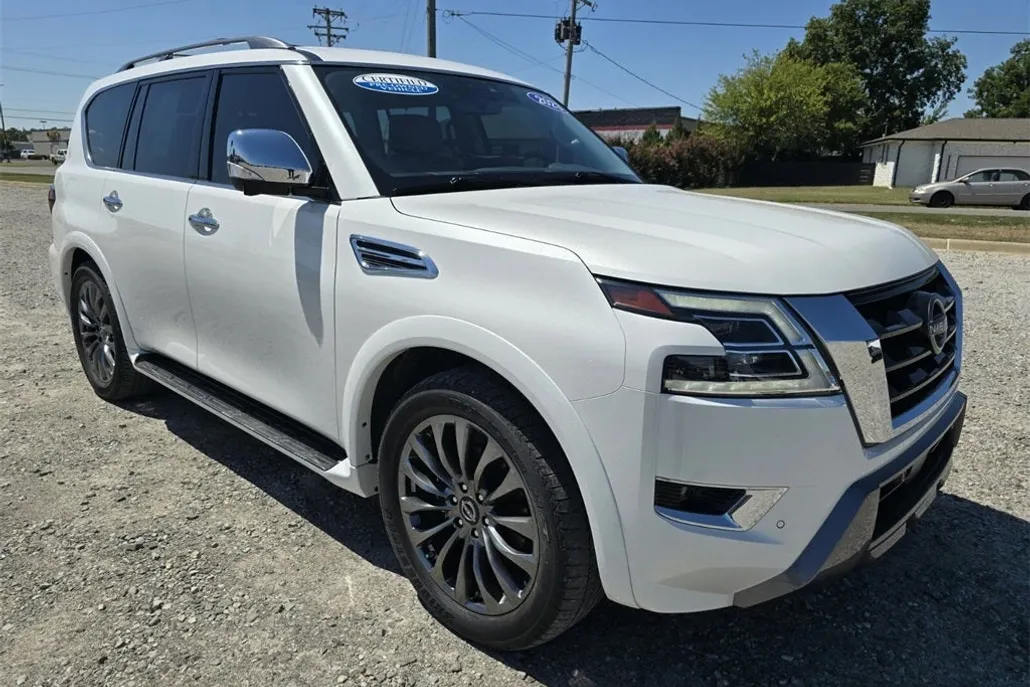 2023 Nissan Armada Platinum photo 1