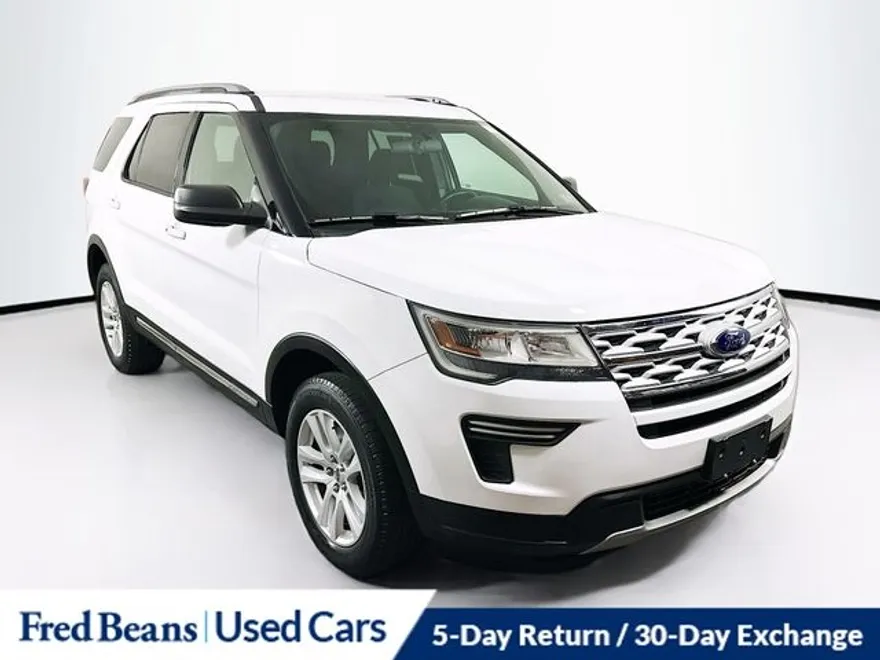 2019 Ford Explorer XLT photo 1