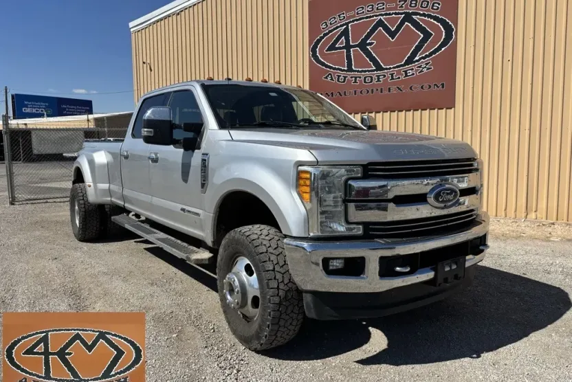2017 Ford F-350 photo 1