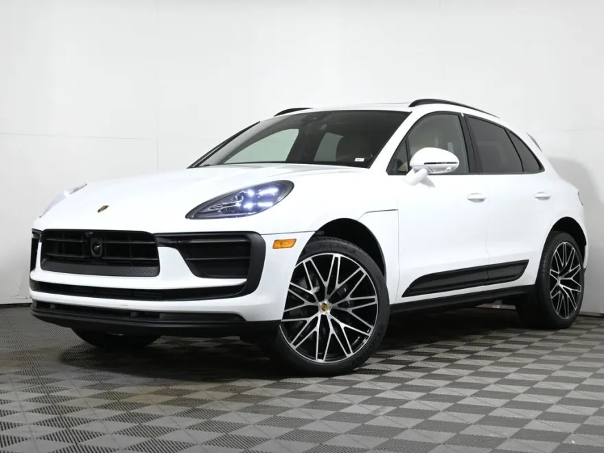 2024 Porsche Macan Base photo 1