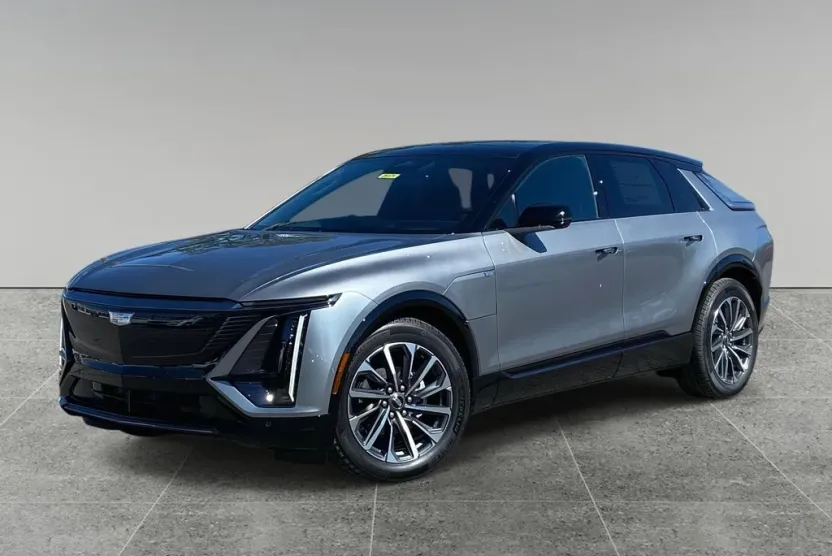 2025 Cadillac Lyriq Sport photo 1