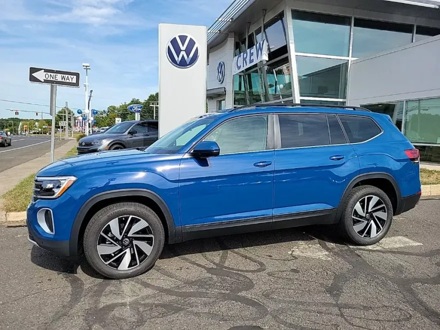 2026 Volkswagen Atlas SE Technology photo 1