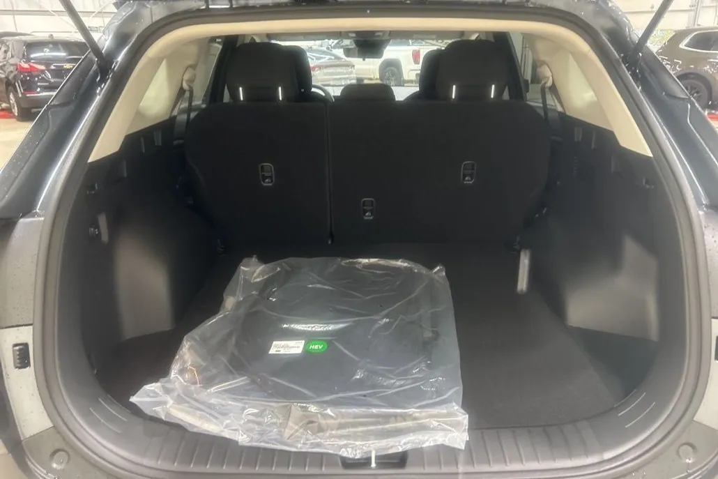 2026 Kia Sportage Hybrid LX photo 1