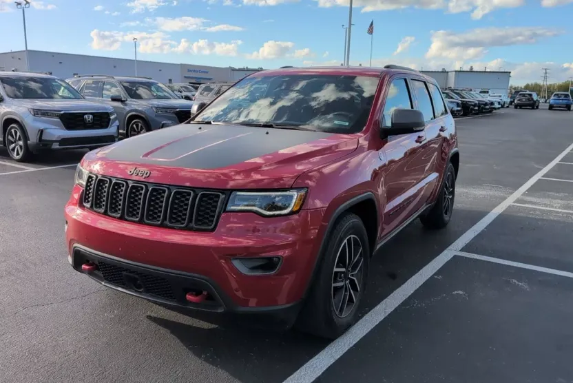 2021 Jeep Grand Cherokee Trailhawk photo 1