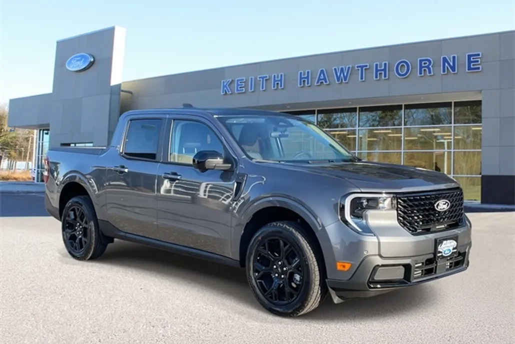 2025 Ford Maverick Lariat photo 1