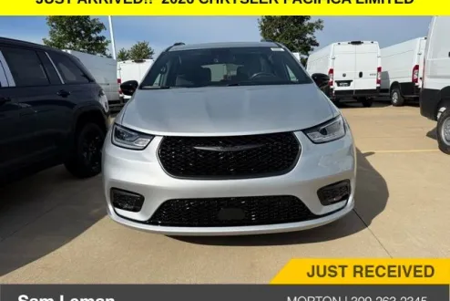 2026 Chrysler Pacifica Limited photo 3
