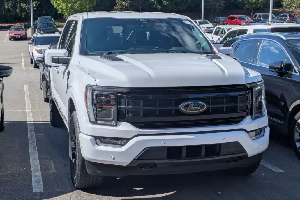 2022 Ford F-150 Lariat photo 1