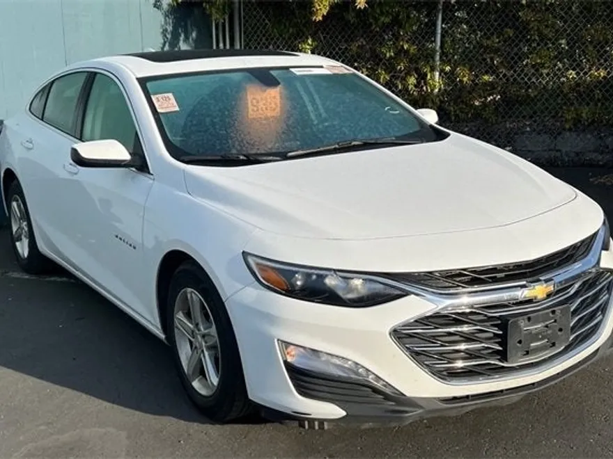 2022 Chevrolet Malibu 1LT photo 1