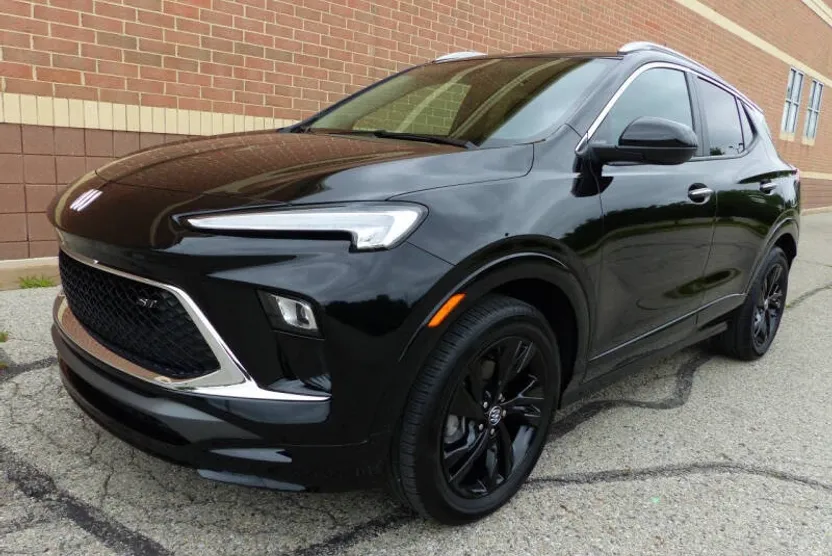 2024 Buick Encore GX Sport Touring photo 1