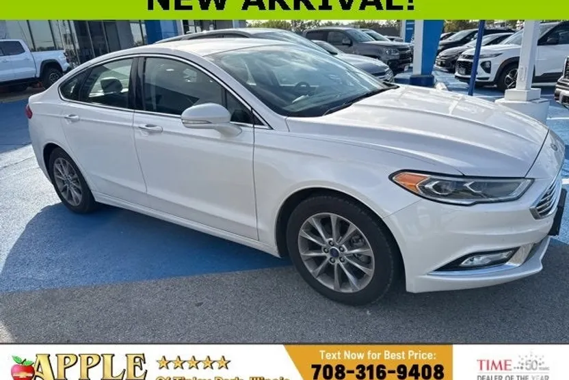 2017 Ford Fusion SE photo 1