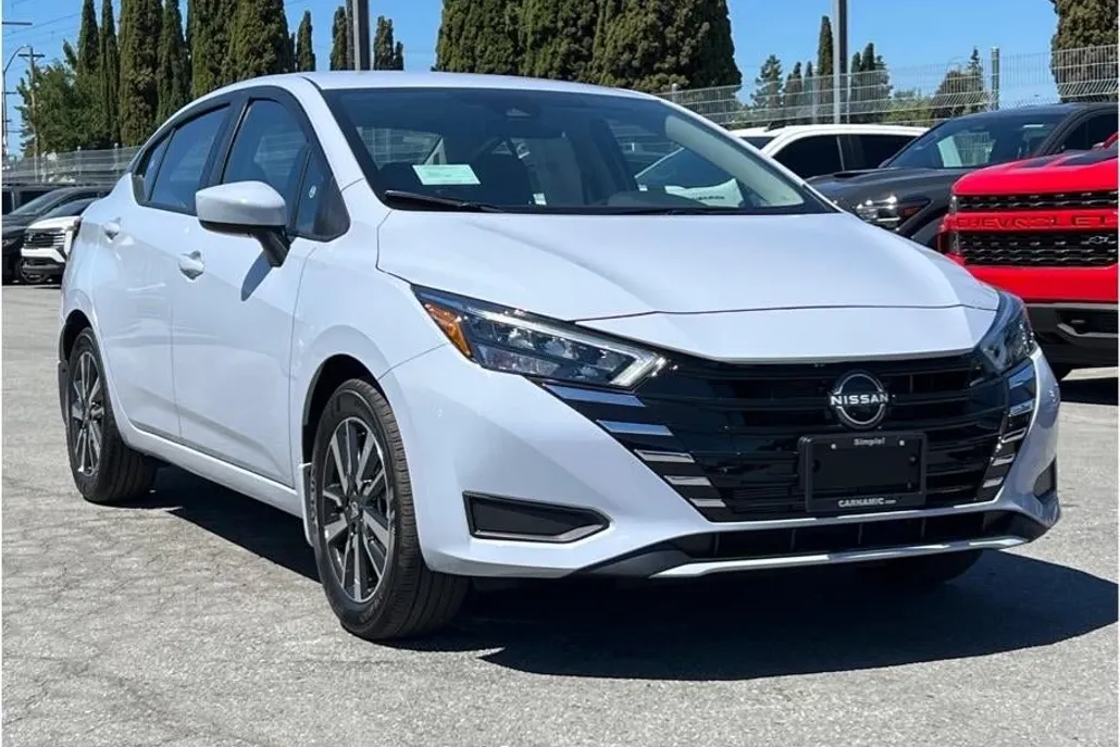 2025 Nissan Versa SV Sedan photo 1