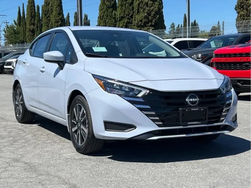2025 Nissan Versa SV Sedan photo 1