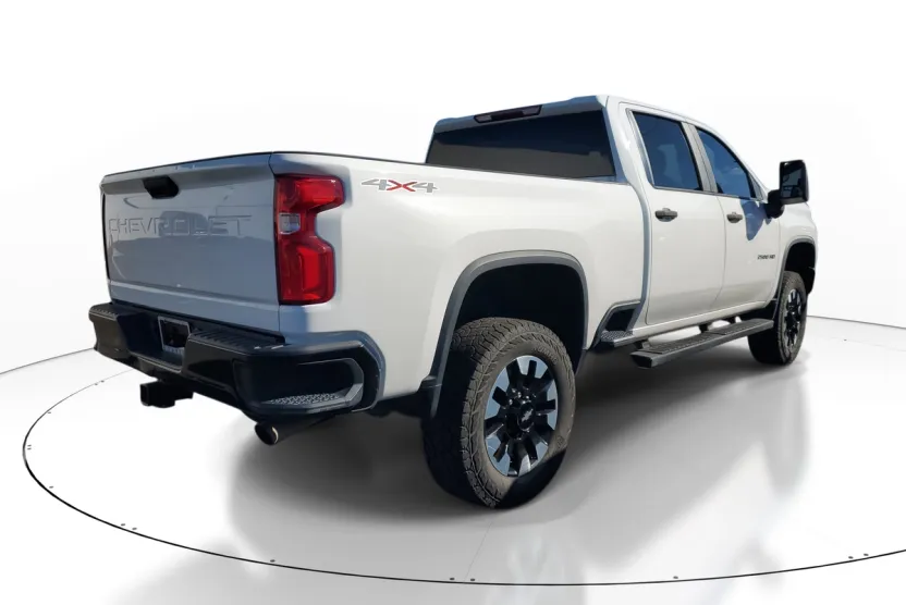 2020 Chevrolet Silverado 2500HD Custom photo 1