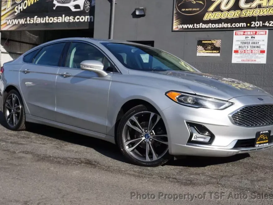 2019 Ford Fusion Titanium photo 1