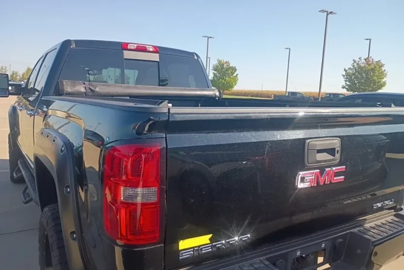 2015 Gmc Sierra 2500 HD Denali photo 1