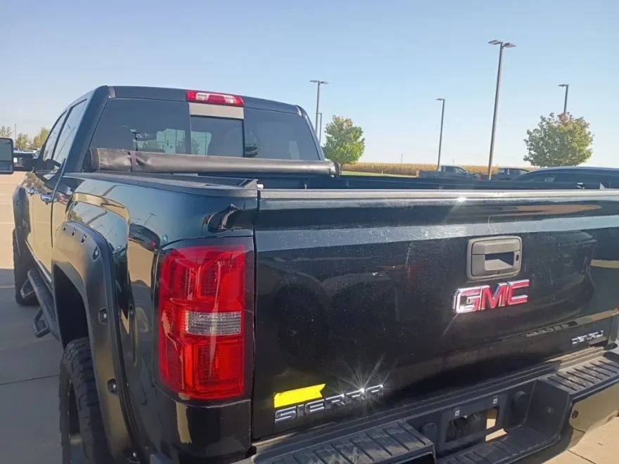 2015 Gmc Sierra 2500 HD Denali photo 1