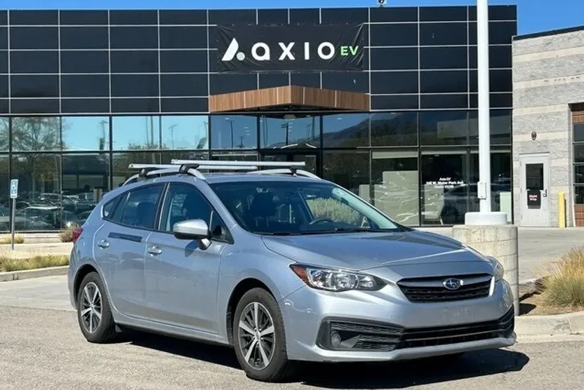 2020 Subaru Impreza Premium photo 1