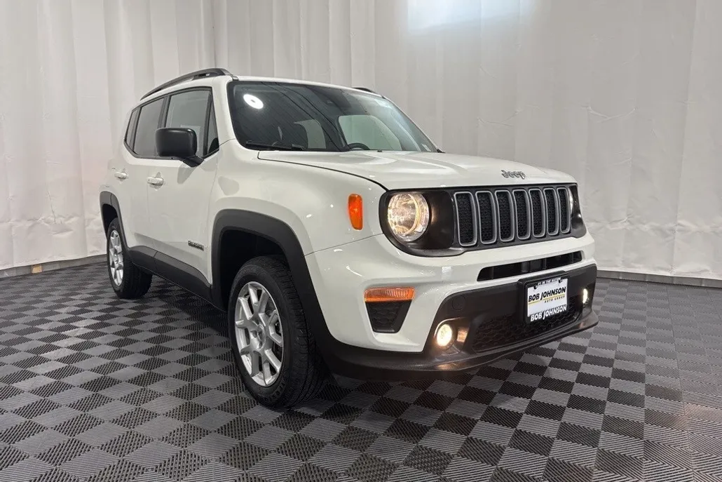 2022 Jeep Renegade Latitude photo 1