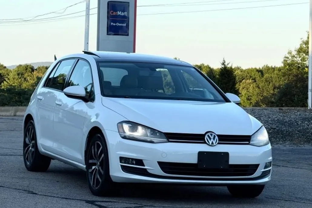 2015 Volkswagen Golf 1.8T TDI photo 1