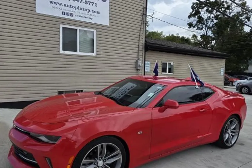 2017 Chevrolet Camaro Coupe photo 1