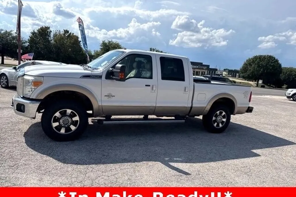 2012 Ford F-250 Lariat photo 1