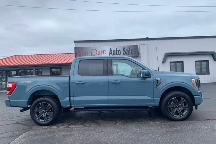 2023 Ford F-150 Lariat photo 1