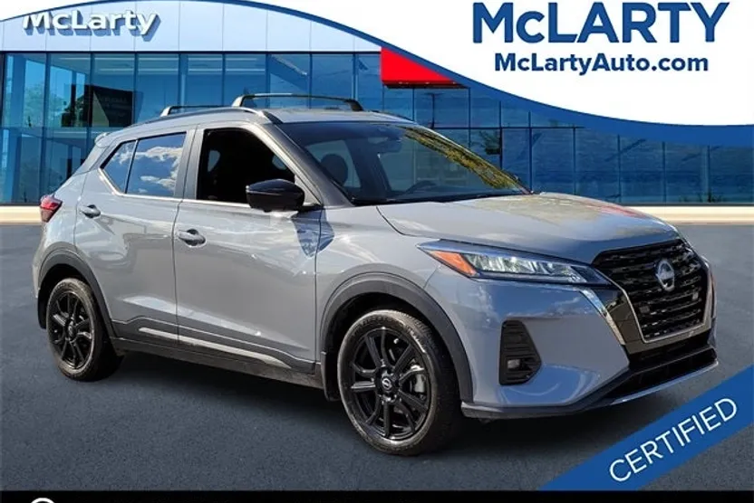 2024 Nissan Kicks SR photo 1