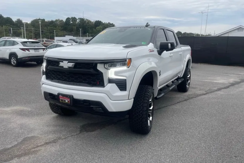 2023 Chevrolet Silverado 1500 RST photo 1