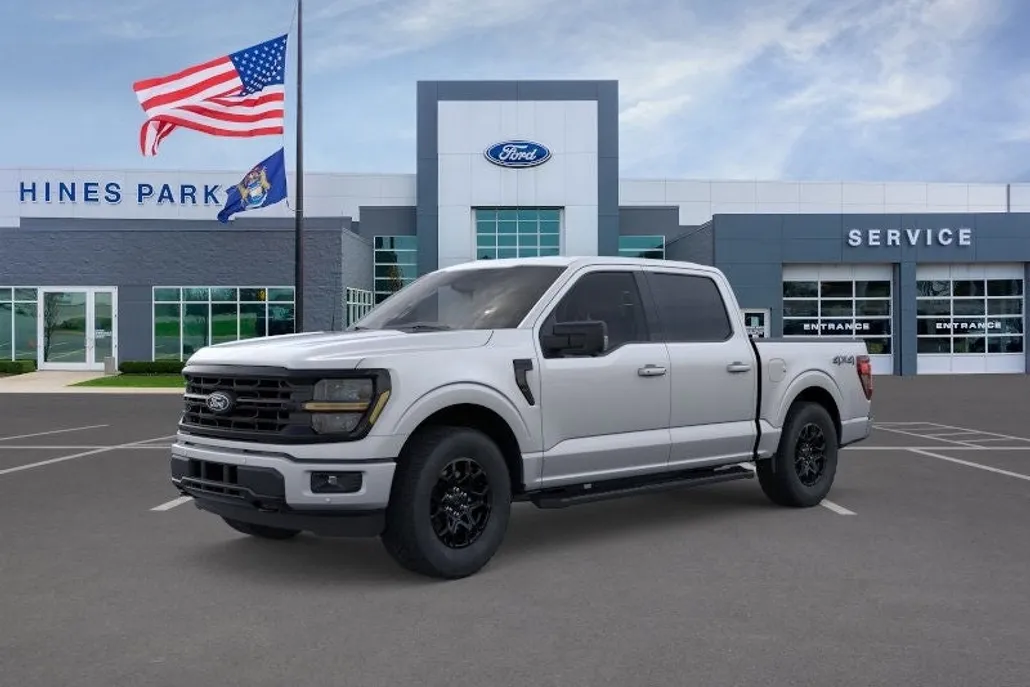 2025 Ford F-150 XLT photo 1