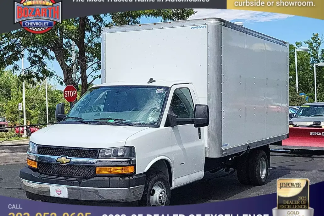2025 Chevrolet Express 3500 Cutaway Van photo 1