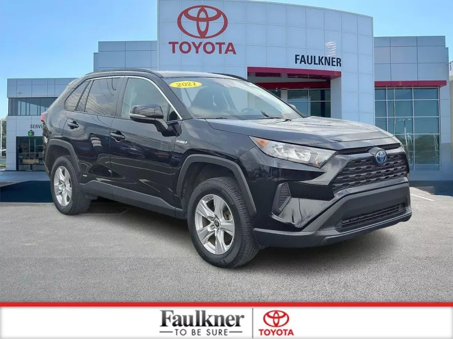 2021 Toyota RAV4 Hybrid LE photo 1