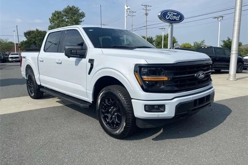 2025 Ford F-150 XLT photo 1