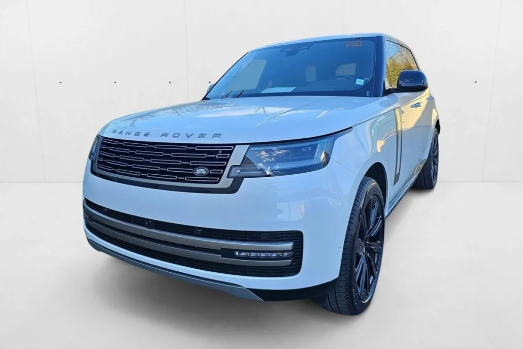 2025 Land Rover Range Rover SE photo 1