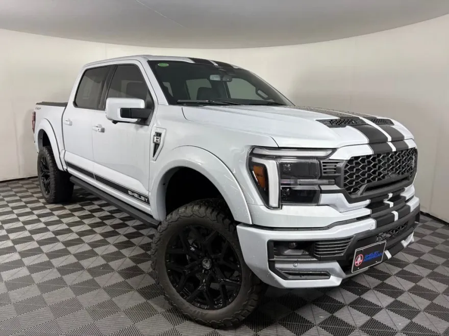 2025 Ford F-150 Lariat photo 1