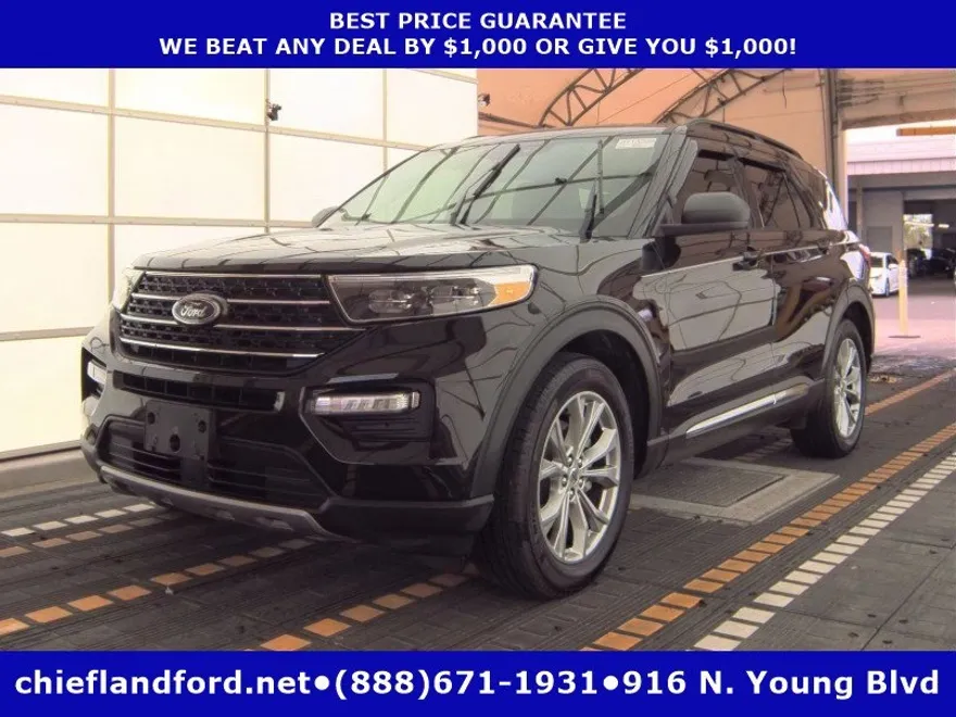 2024 Ford Explorer XLT photo 1