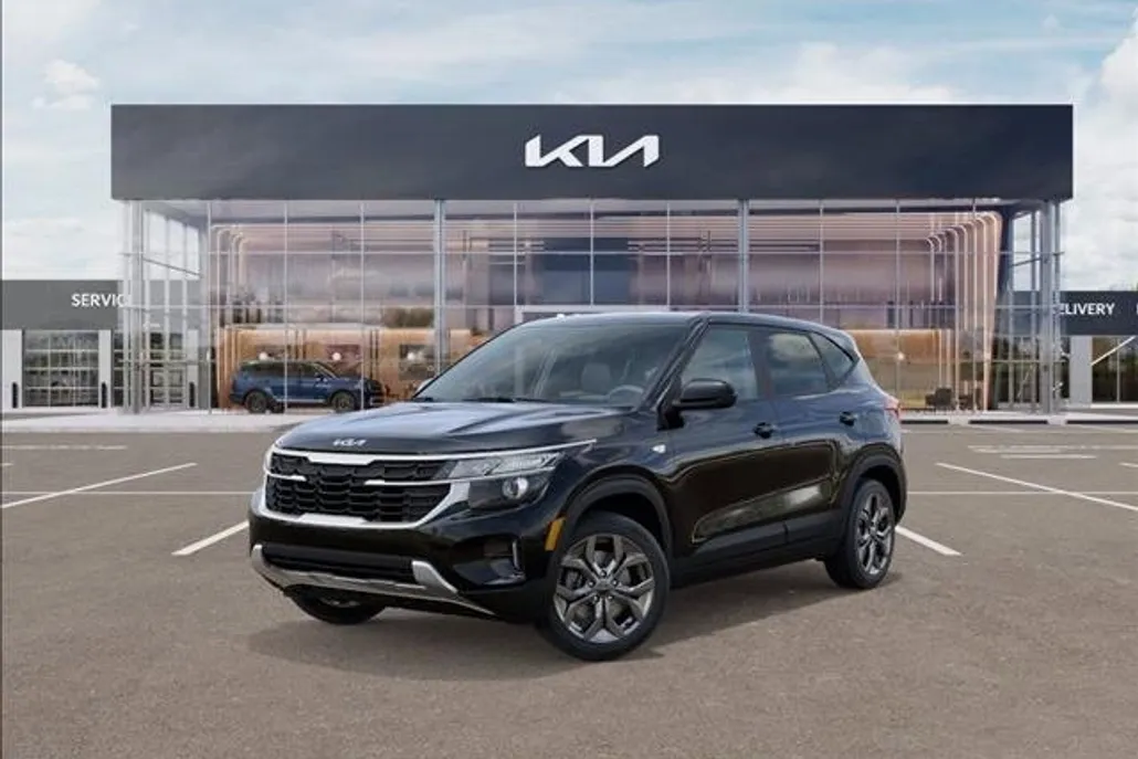 2026 Kia Seltos LX photo 1