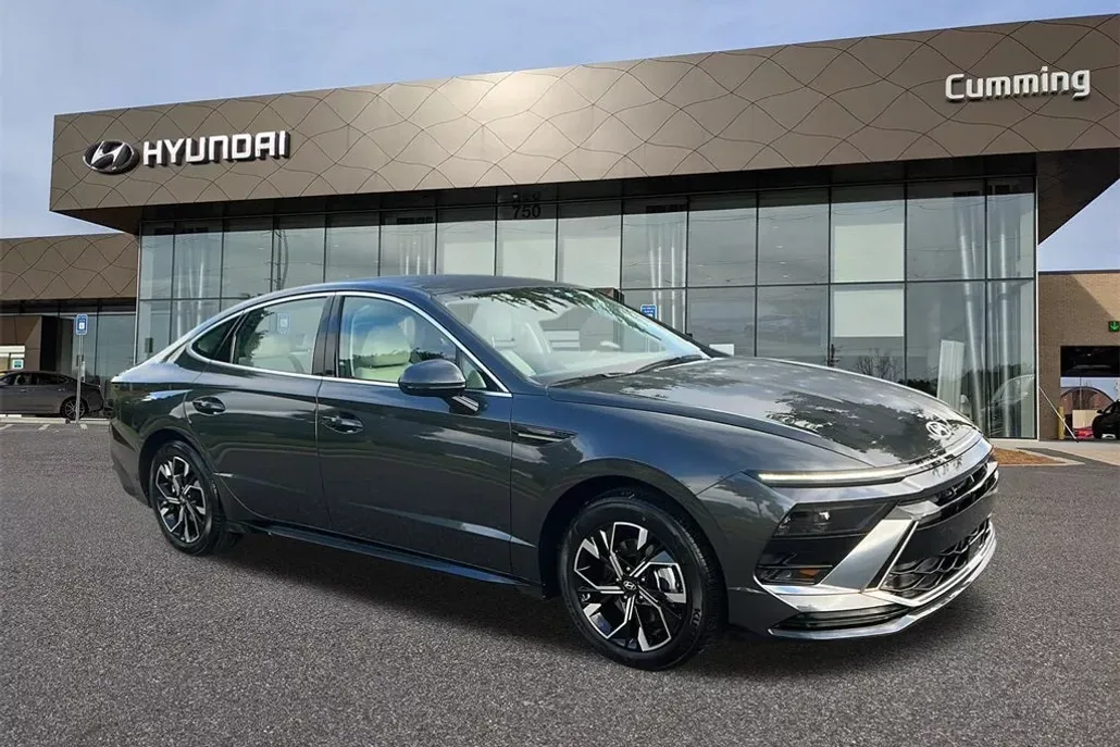 2025 Hyundai Sonata SEL photo 1