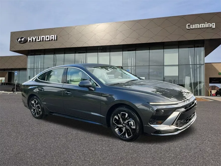 2025 Hyundai Sonata SEL photo 1