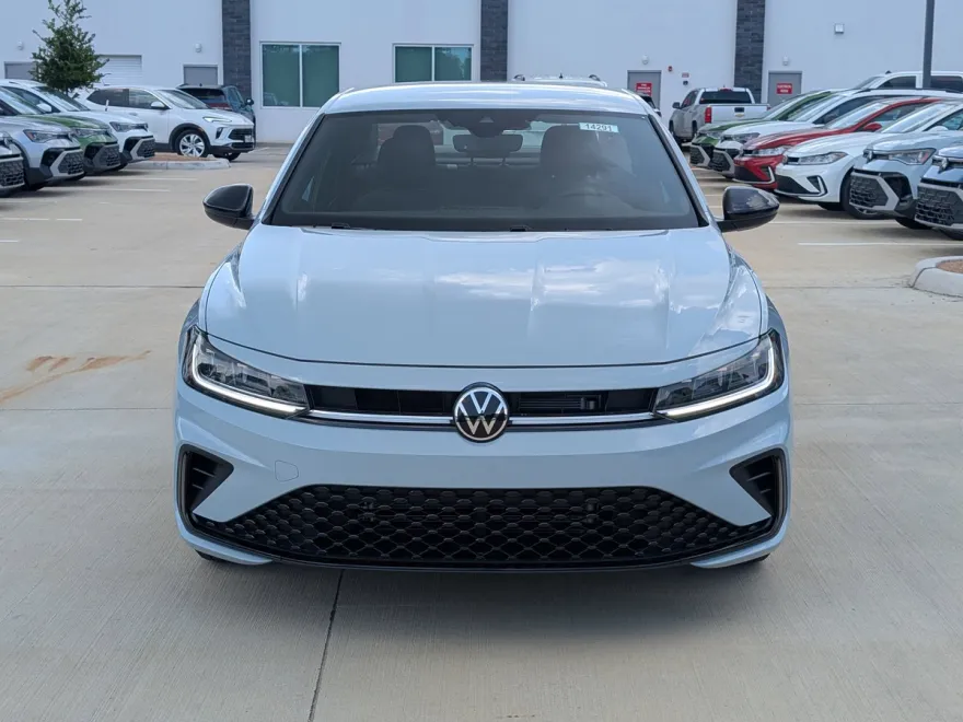 2025 Volkswagen Jetta Sport photo 1