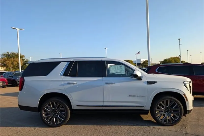 2026 Gmc Yukon Denali Ultimate photo 1