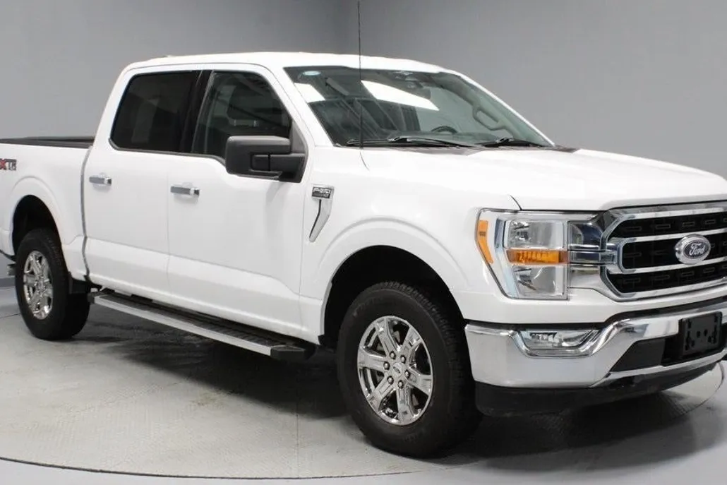 2023 Ford F-150 XLT photo 1