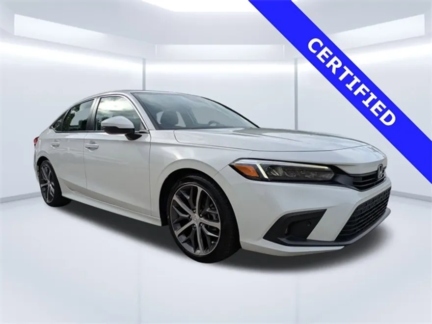 2022 Honda Civic Touring photo 1