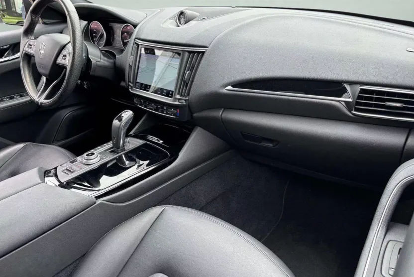 2022 Maserati Levante GT photo 1