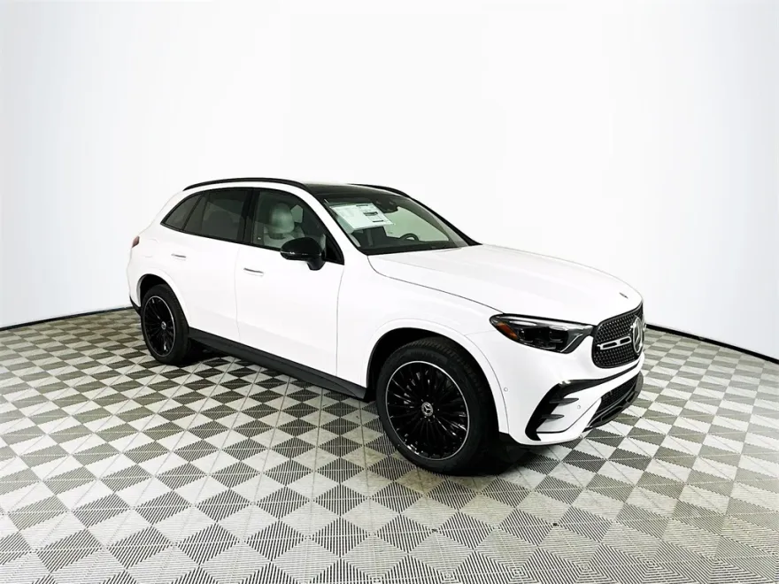 2025 Mercedes Benz GLC 300 photo 1